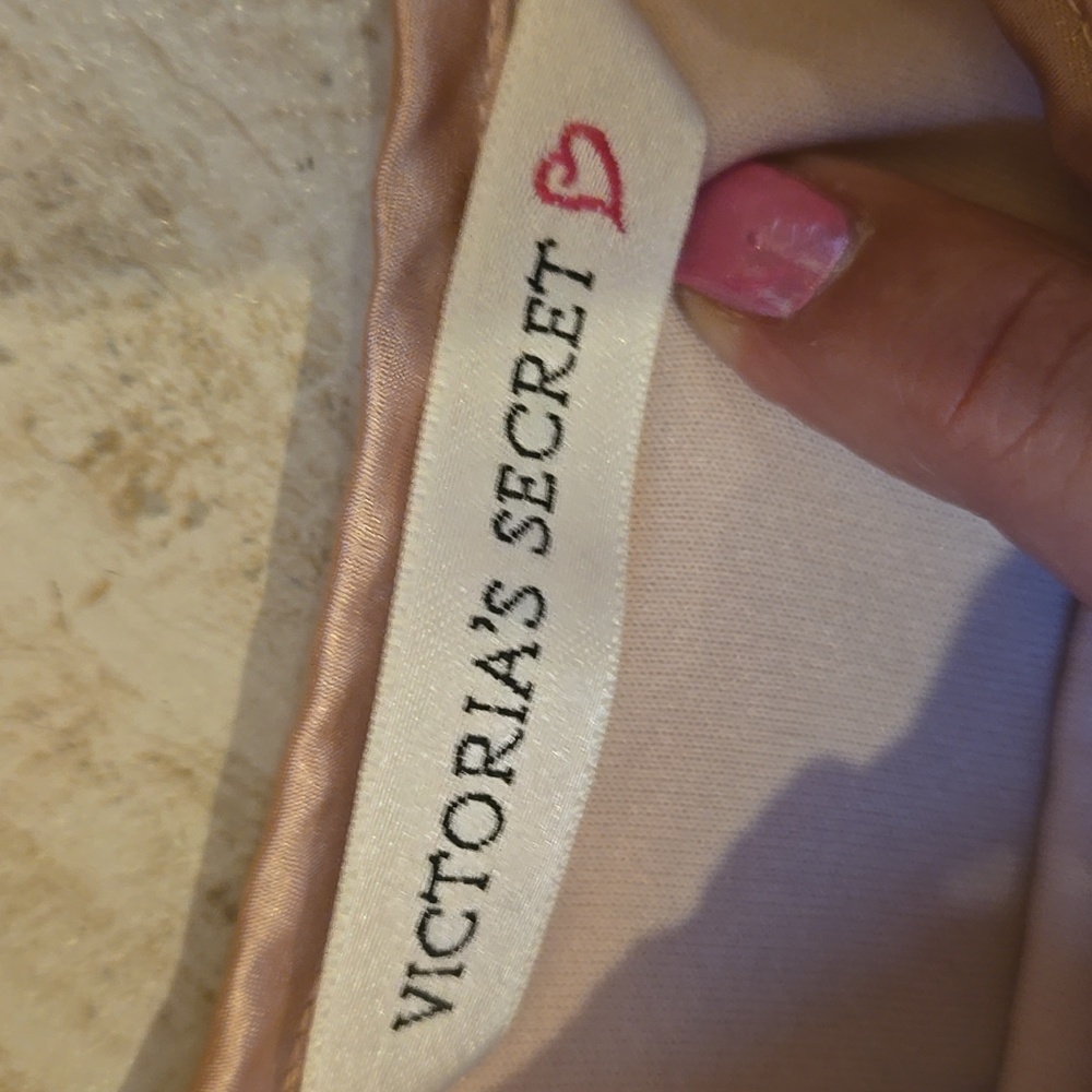 Victoria's Secret Elegant Blush Crushed Velvet/Silky Bottoms Set - Picture 7 of 9